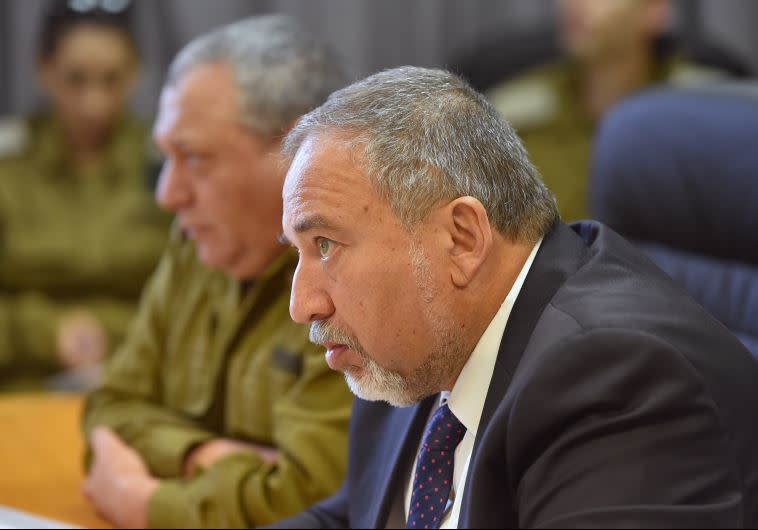 שמע חדשות טובות. אביגדור ליברמן, צילום: אריאל חרמוני, משרד הביטחון