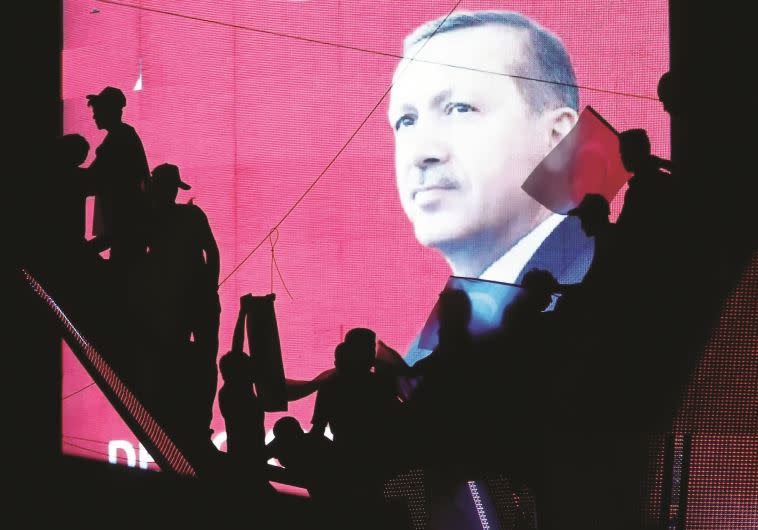 ארדואן התייצב במרכז המשולש איראן-טורקיה-קטאר המקבל גיבוי מהרוסים. צילום: רויטרס