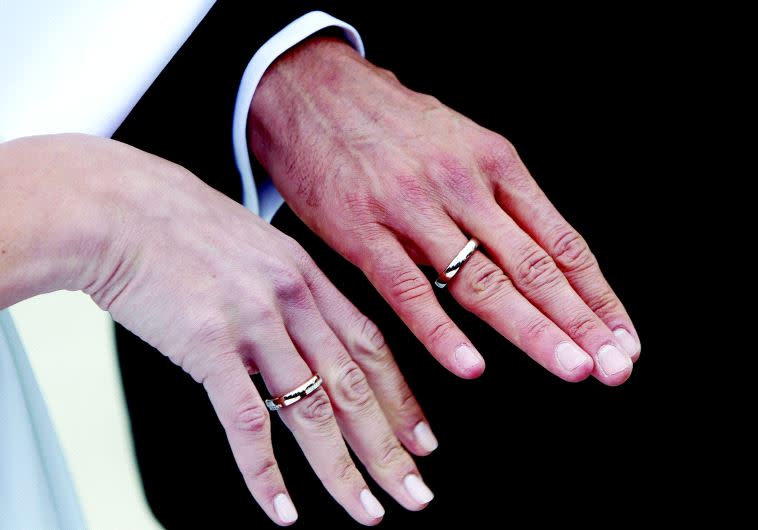 הופתע לגלות שהוא כבר נשוי. צילום: אינגאימג