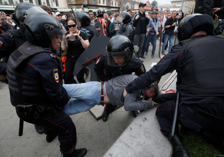 דמוקרטיה למחצה. מעצר פעילי אופוזיציה ברוסיה, צילום: רויטרס