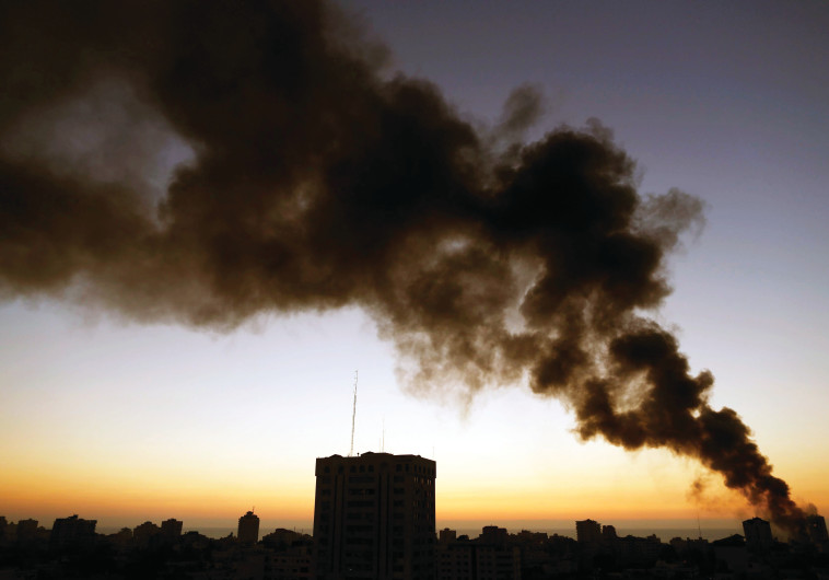 תקיפה ישראלית ברצועת עזה, צילום ארכיון: רויטרס