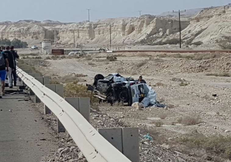 זירת התאונה בה נהרגה משפחת אביטן. צילום: דוברות המשטרה