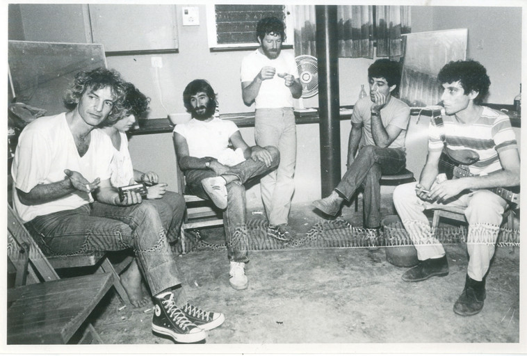 להקת תמוז עם מאיר אריאל