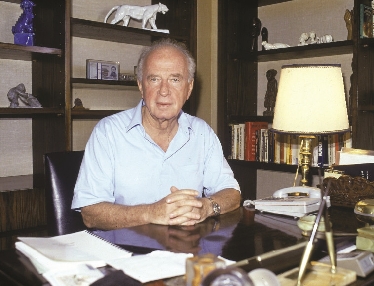 הבטיחה לרבין גוש חוסם. צילום: אבי שמחוני, במחנה