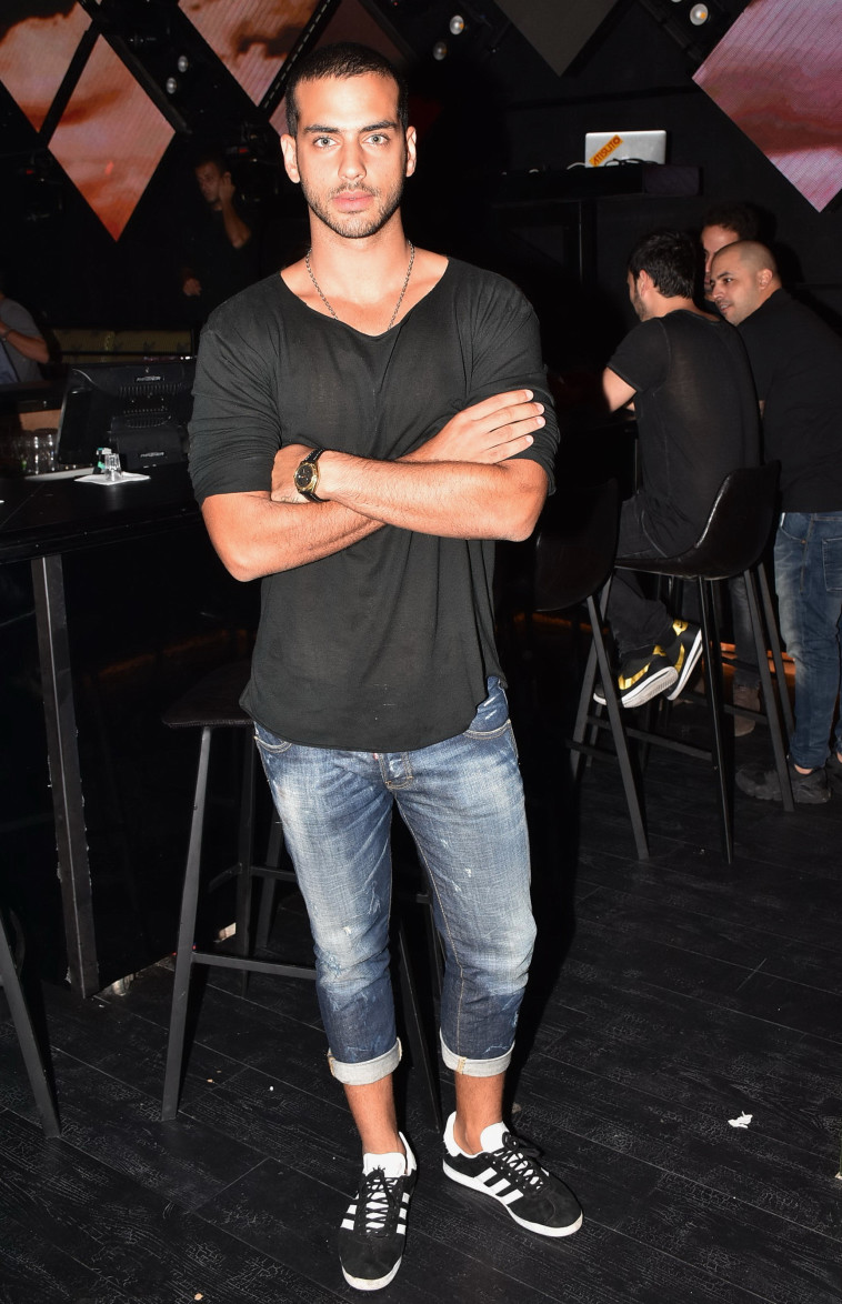 זאת המסיבה שלי ואהיה רציני אם אני רוצה! רון אלוף במועדון