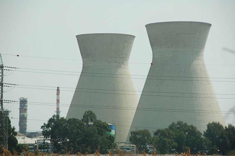 בתי הזיקוק בחיפה. צילום: עידו זי, ויקיפדיה