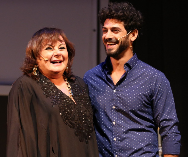 נהנים יחד. אביב אלוש עם חנה לסלאו