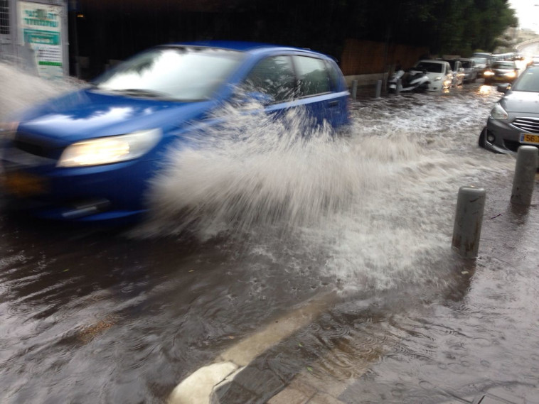 מזג האוויר הסוער ששרה בארץ השבוע. צילום: אבשלום ששוני