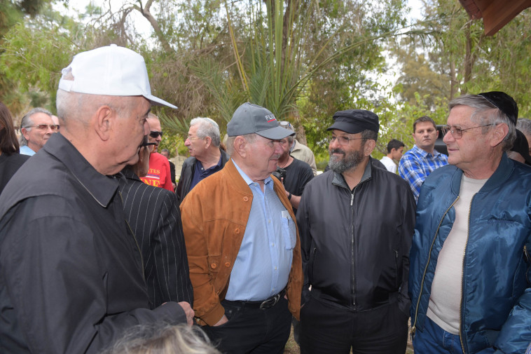 אהוד ברק בהלווייתו של רן פקר ז"ל. צילום: אבשלום ששוני