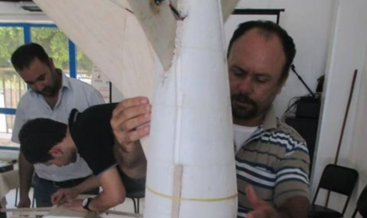 זווארי עם כטב&quot;מ. צילום: התקשורת הערבית