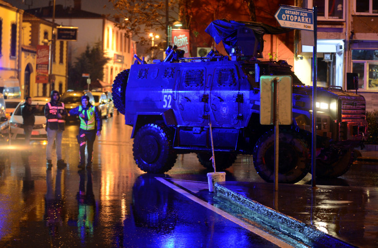 זירת הפיגוע באיסטנבול, הלילה. צילום: רויטרס