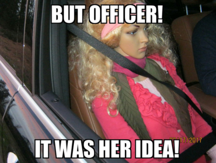 אבל אדוני השוטר, זה היה רעיון שלה. צילום מסך:טוויטר