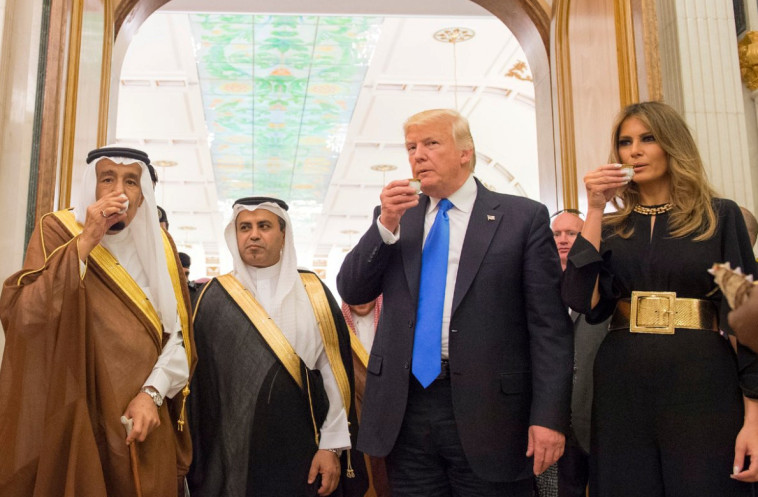 דונלד טראמפ מבקר בערב הסעודית (צילום: רויטרס)