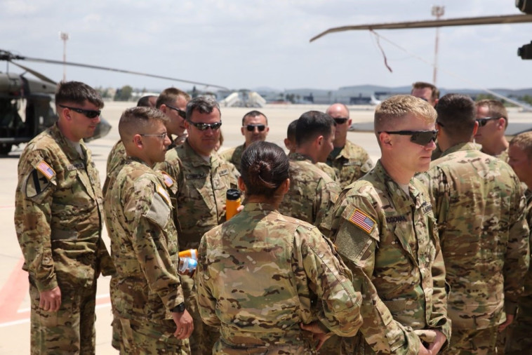הכוחות האמריקאים בנתב"ג. גם הם מתכוננים לנחיתת נשיא ארה"ב בישראל. צילום: אבשלום ששוני