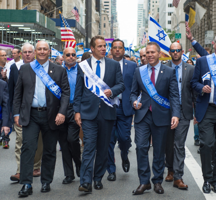 גלעד ארדן ואנדרו קומו בצעדה למען ישראל, צילום: אלקסי רוזנפלד