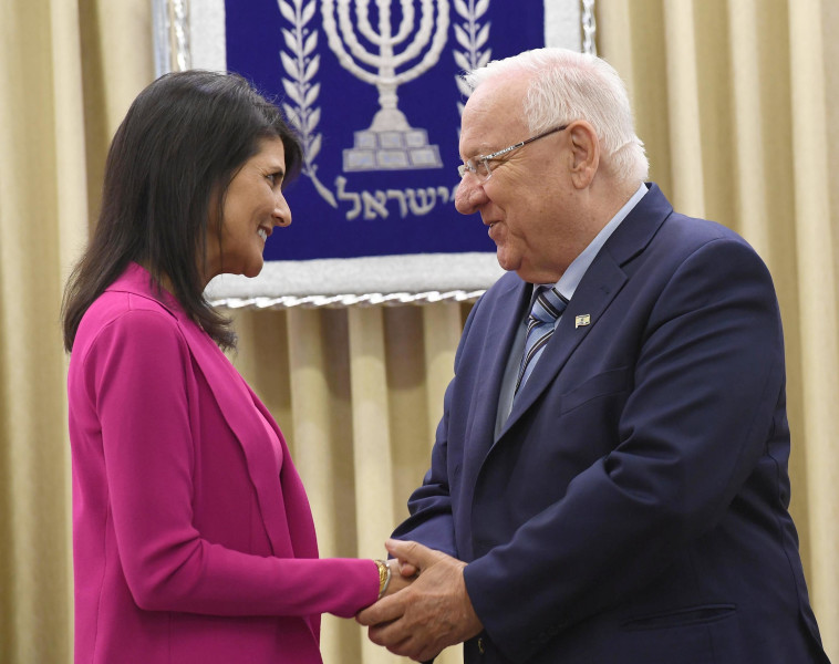 ניקי היילי בפגישתה עם הנשיא ריבלין. "האו"ם התעמר בישראל וזה לא יקרה יותר". צילום: מארק ניימן, לע"מ