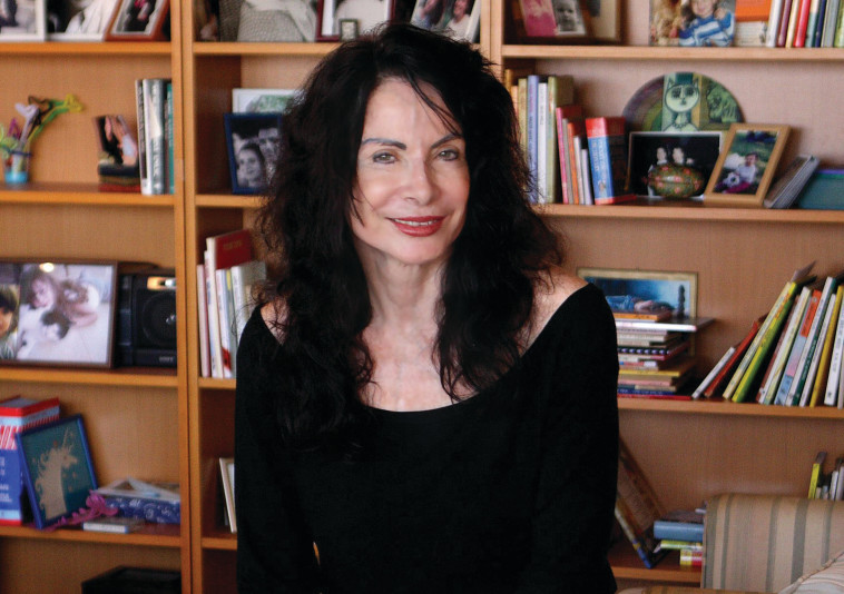 מיכל סנונית. צלם : אלי דסה