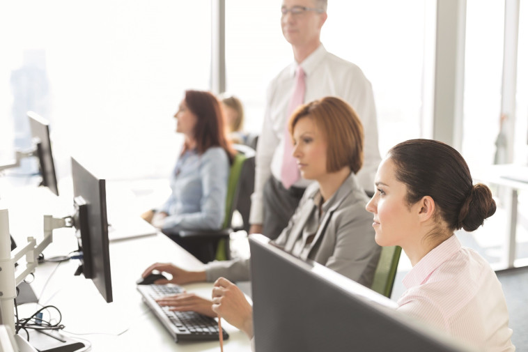 ביקורתיות יותר זו לזו