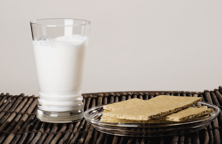 חלב מלא דווקא בריא יותר מחלב דל שומן. אינגאימג