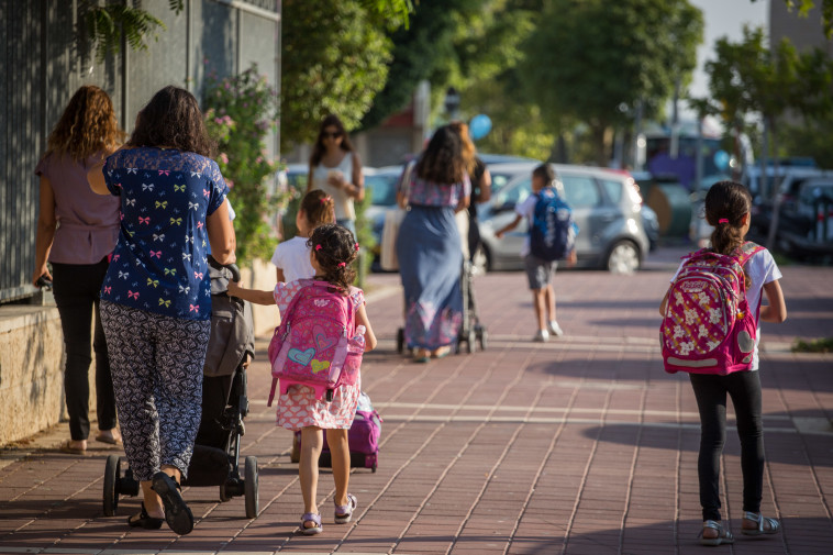 חזרה ללימודים, תלמידים, למצולמים אין קשר לכתבה