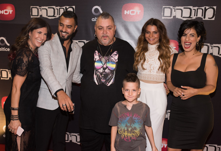 בקרוב תכירו אותם לעומק. כוכבי מחוברים 8 (צילום: עדן שוחט)