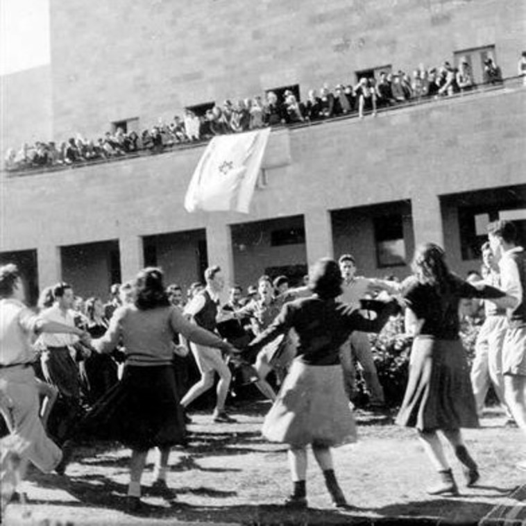 חגיגות בישוב היהודי אחרי ההצבעה באו''ם, כ''ט בנובמבר