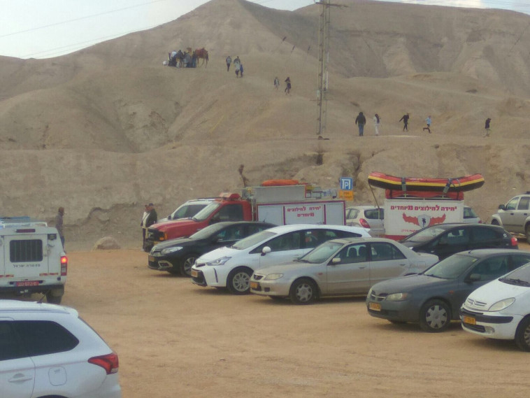 חילוץ מטיילים במדבר יהודה. צילום: דוברות המשטרה