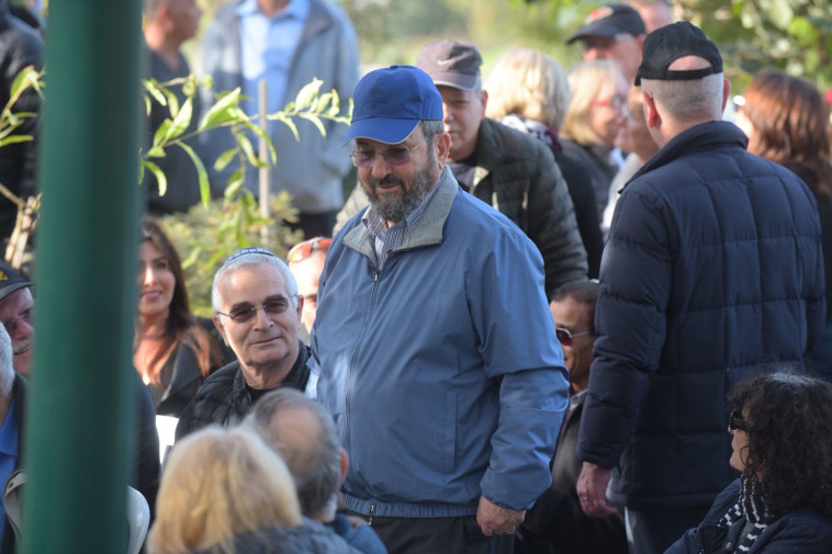 אהוד ברק בהלוויה. צילום: אבשלום ששוני