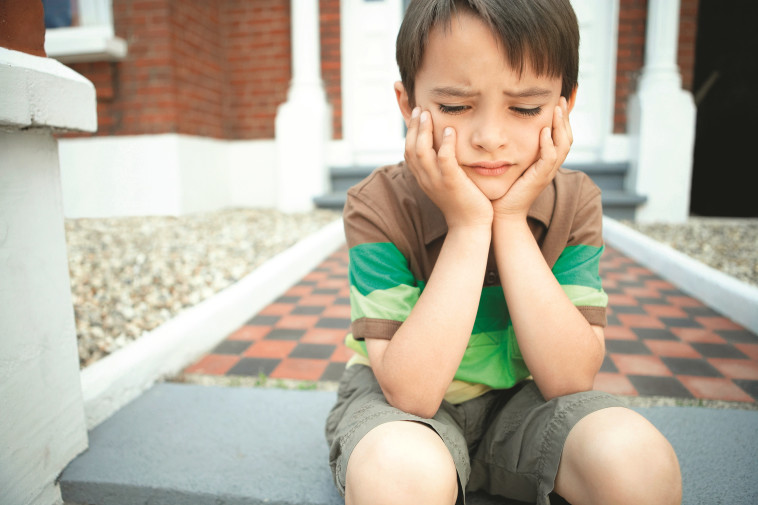 ילד עצוב אילוסטרציה