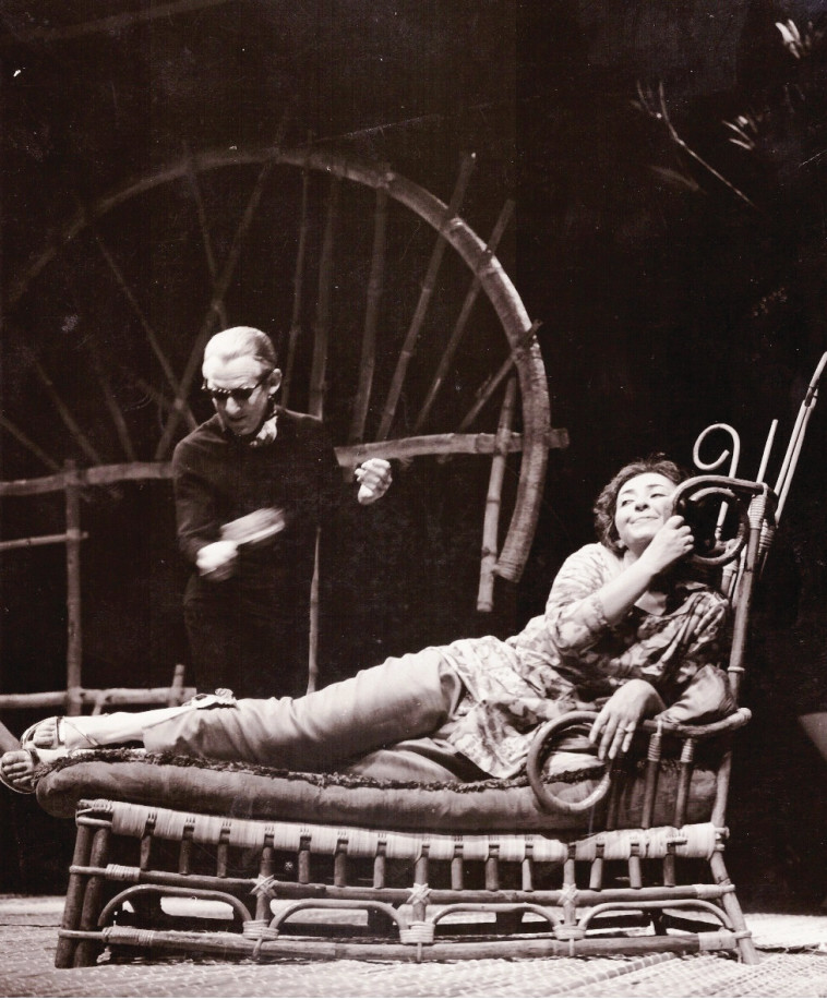 באדיבות ארכיון התמונות הלאומי שם : ליא קניג עם רפאל קלצ'קין בהצגה &ldquo;בראשית&quot;