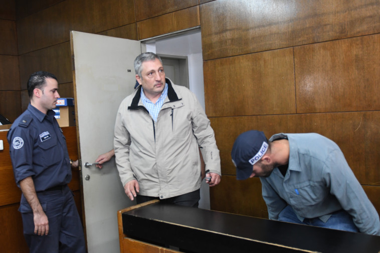 ניר חפץ. רב-נוכל. צילום: אבשלום ששוני