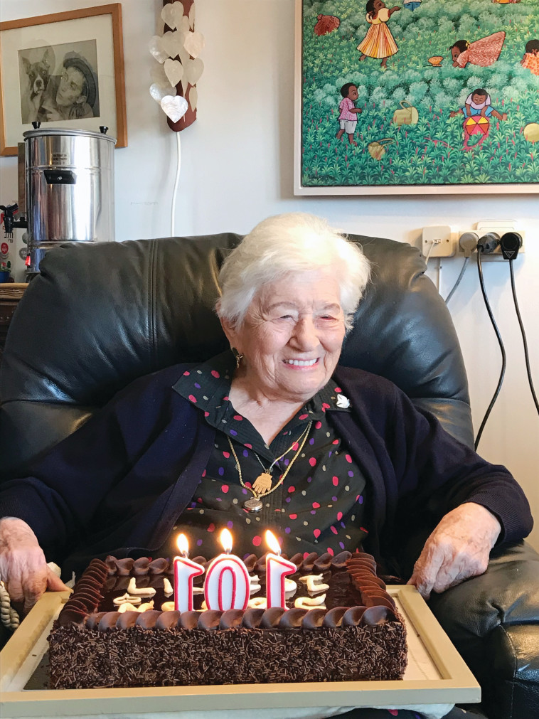 Ruth Dayan (Photo: Private album)