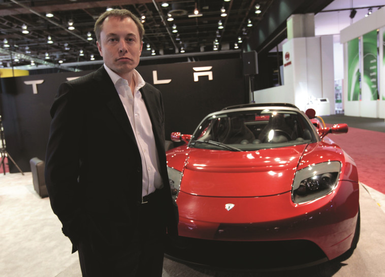 אילון מאסק ומכונית טסלה