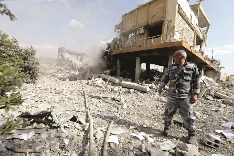 מרכז מחקר שהופצץ בדמשק. צילום: רויטרס