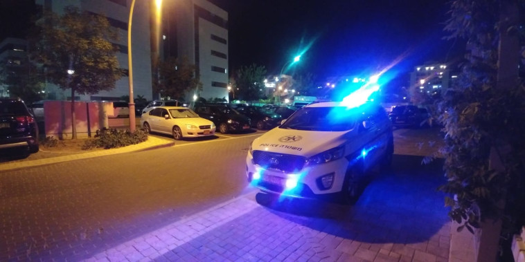 ניידת משטרה