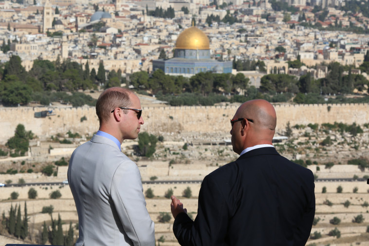 הנסיך וויליאם בהר הזיתים בירושלים. צילום: עמית שאבי
