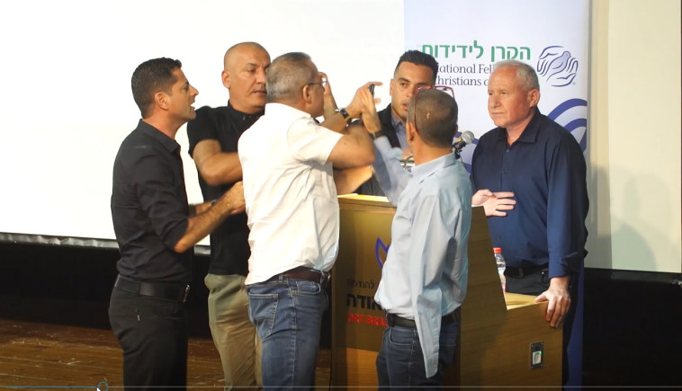 ההתפרצות של חניפס לעבר דיכטר. צילום: הקרן לידידות