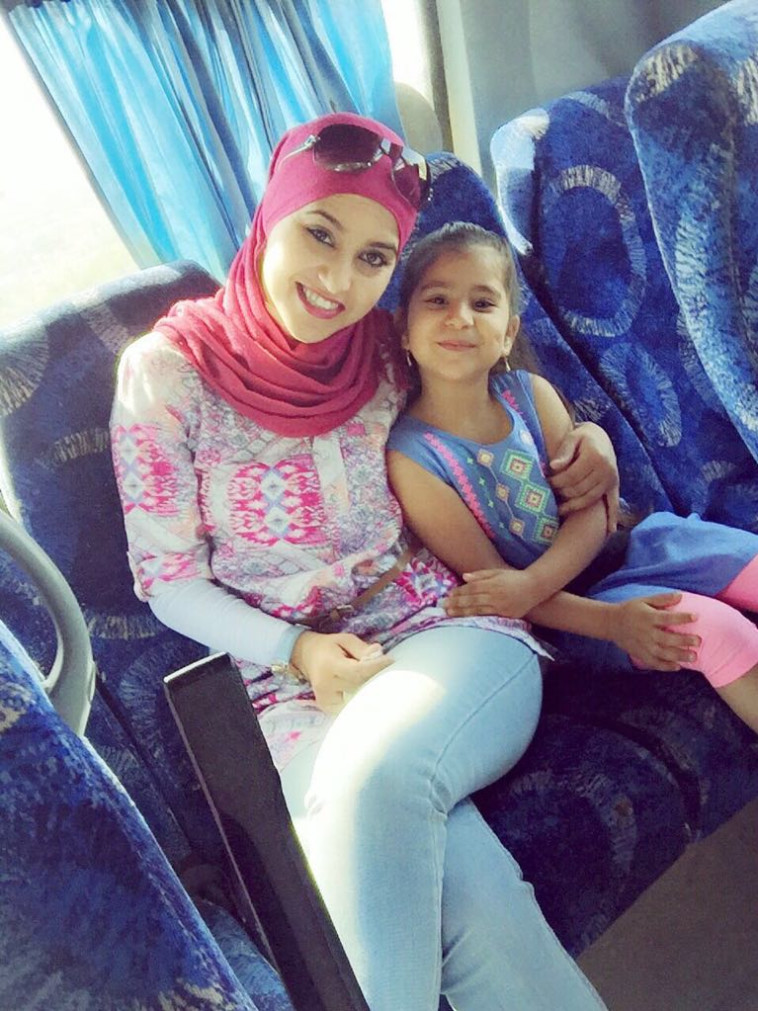 &quot;הייתי צריכה להוכיח את עצמי בתור אישה ערביה, בדואית, מוסלמית&quot;. פידא חנאחנה. צילום: באדיבות המצולמת 