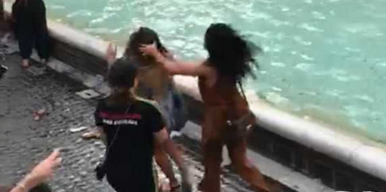 מכות במזרקה. צילום: מסך