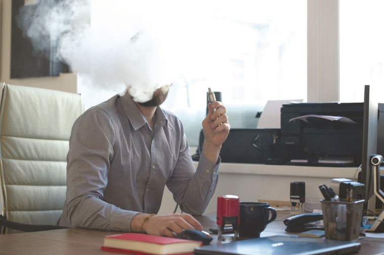 סיגריה אלקטרונית, צילום: אינג אימג'