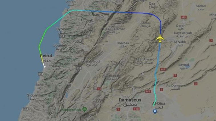 נתיב הטיסה החשודה הראשונה מטהרן לביירות. צילום: flightradar24, google maps