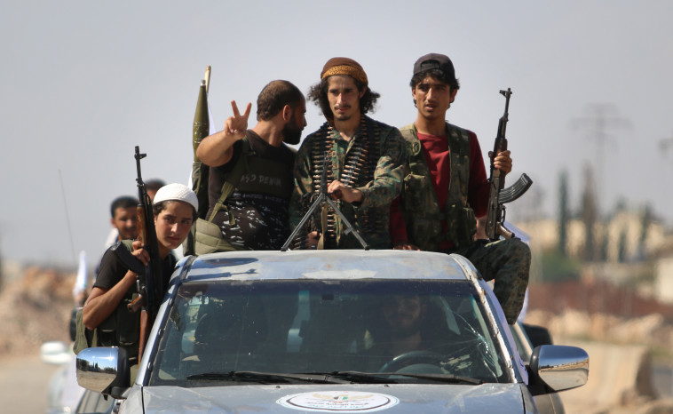 מורדים באידליב, סוריה. צילום: AFP