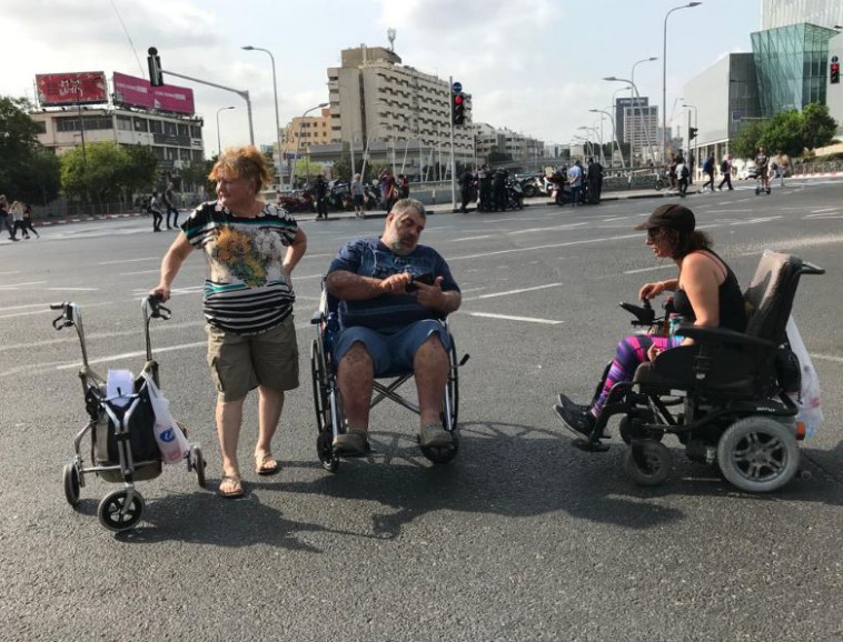 מחאת הנכים. צילום: אבשלום ששוני 