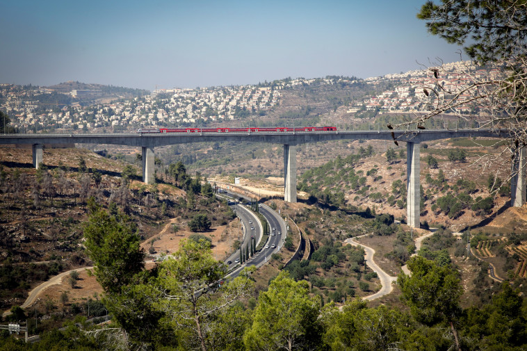 עוד תקלה. קו הרכבת המהיר. צילום: יוסי זמיר, פלאש 90 
