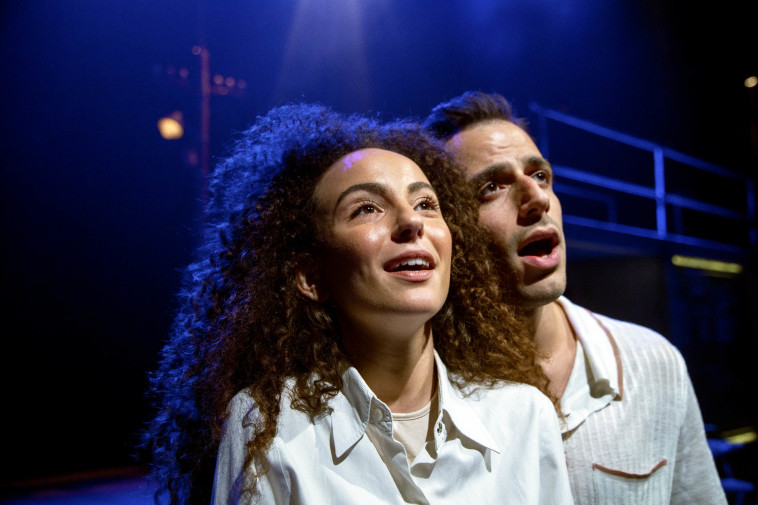 ההצגה &quot;מיקה שלי&quot;. צילום: ז'ראר אלון