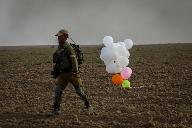 בלוני תבערה. היום השלישי ברציפות. צילום: יוסי זליגר, פלאש 90