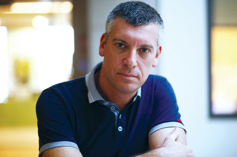 ליאור שטרסברג. &quot;זו לא עבודה, זו שליחות&quot;. צילום: אריאל בשור