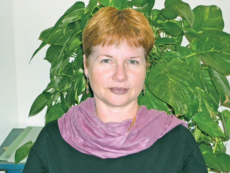 אופירה אילון. צלם : יוסי אילון 