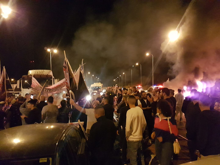 תושבי שדרות מפגינים נגד הפסקת האש. צילום: קובי ריכטר/TPS