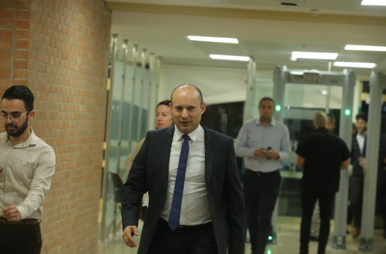 ישרוד את &quot;מבחן בלפור&quot;? שר החינוך נפתלי בנט, צילום: מרק ישראל סלם